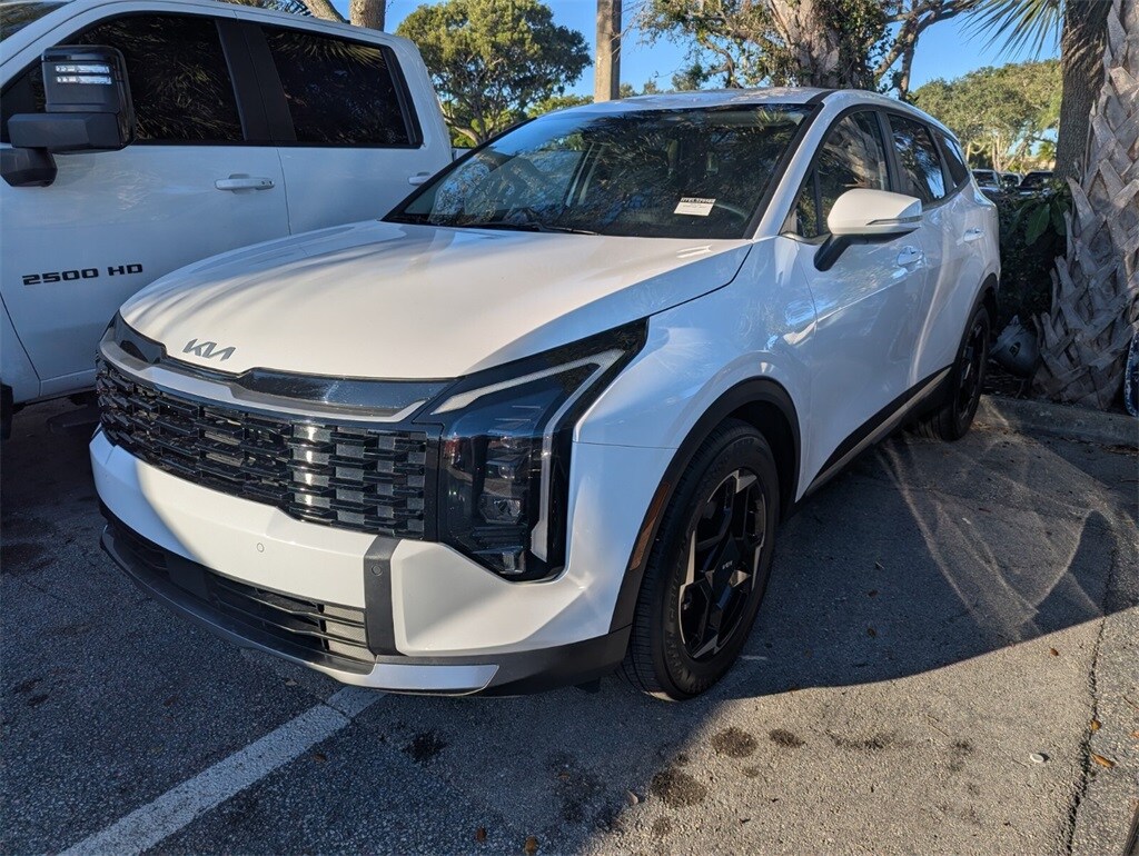 2026 Kia Sportage EX photo 3