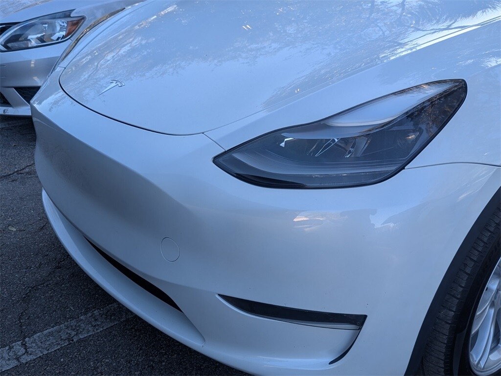 Used 2024 Tesla Model Y Long Range with VIN 7SAYGDEE6RA263652 for sale in Kansas City