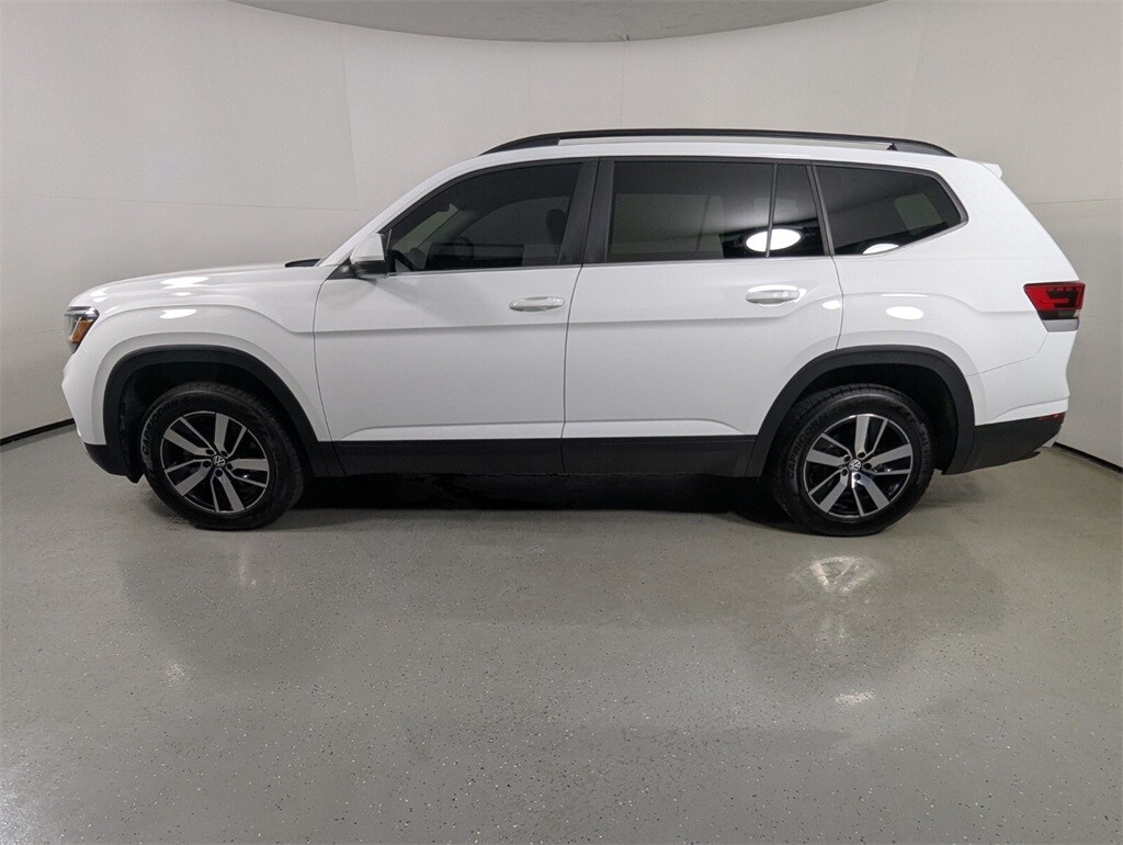 2023 Volkswagen Atlas SE photo 3