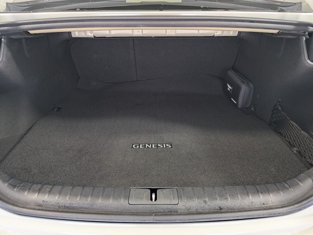 2026 GENESIS G70 Standard - Photo 26