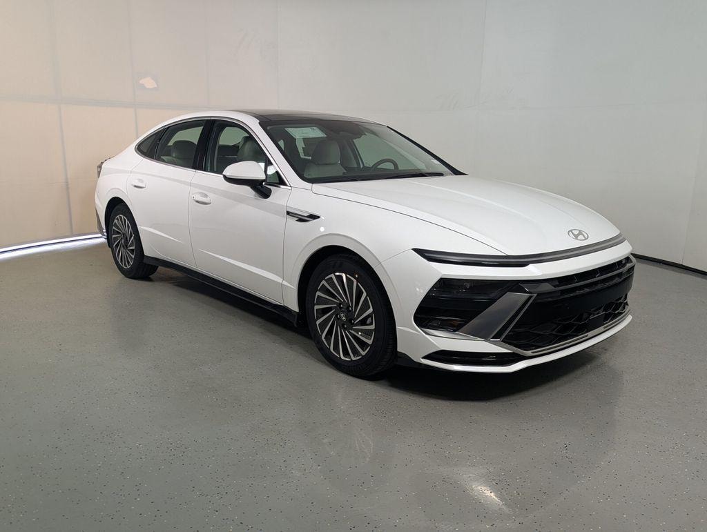 New 2026 Hyundai Sonata Hybrid SEL Sedan