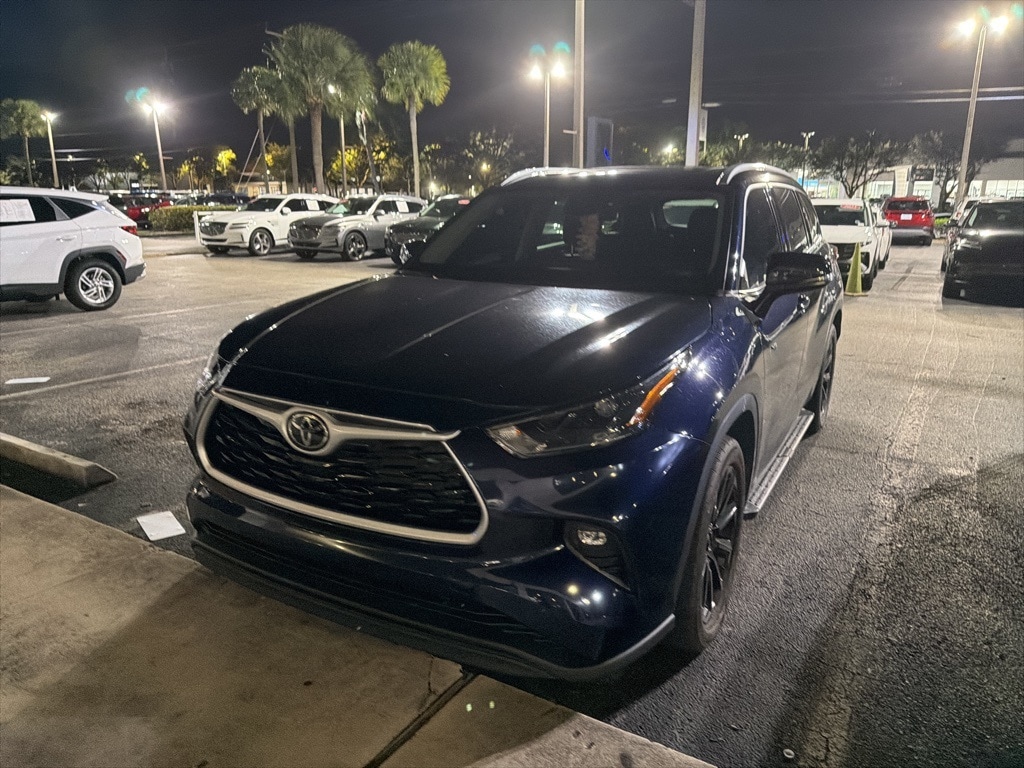 2022 Toyota Highlander XLE's photo