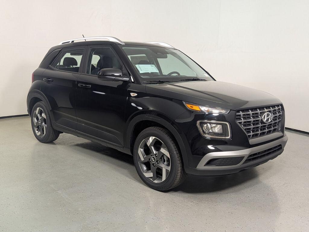 New 2026 Hyundai Venue SEL SUV