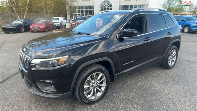 Certified 2019 Jeep Cherokee Latitude Plus with VIN 1C4PJLLB9KD264467 for sale in North Olmsted, OH