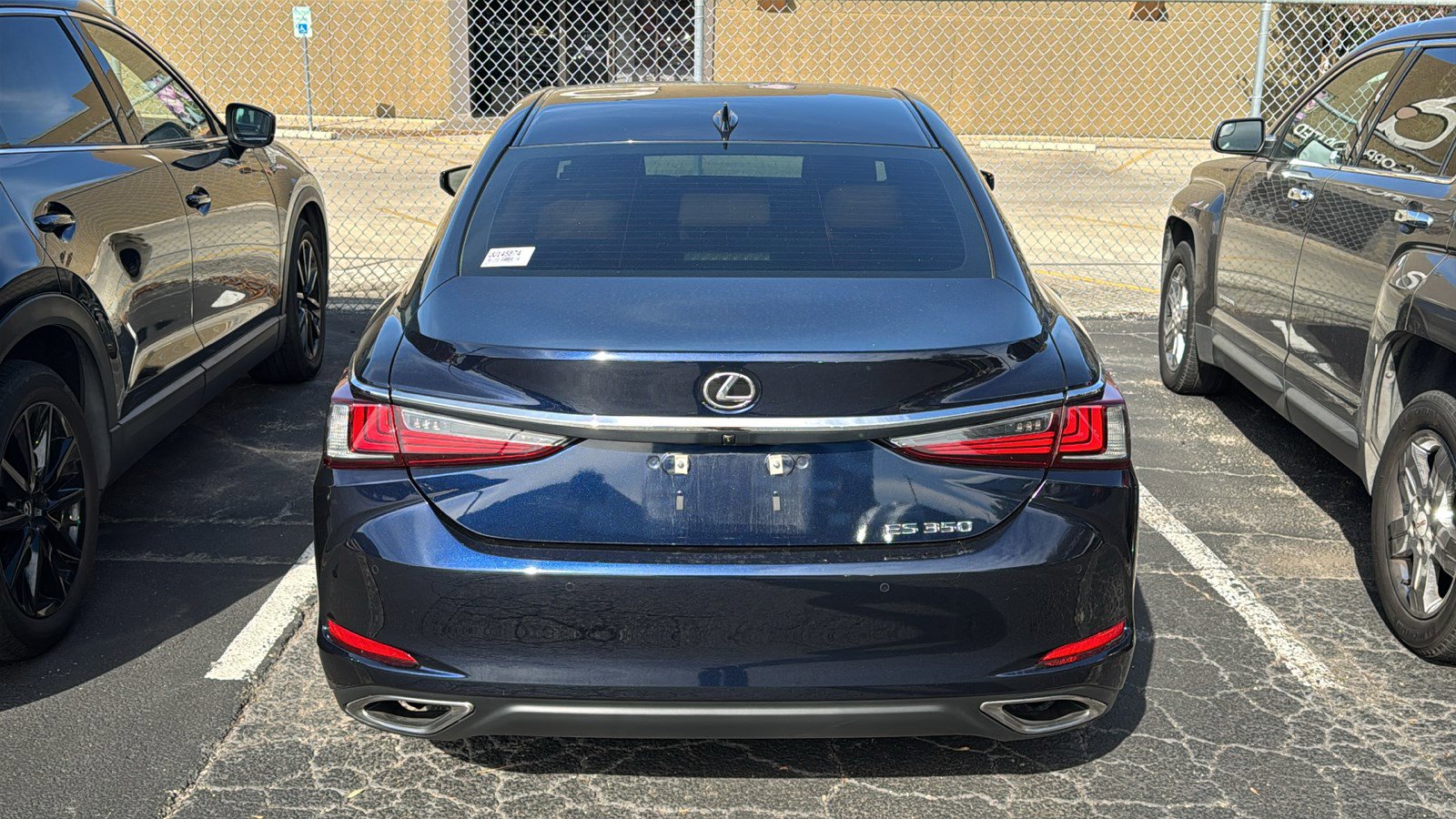 2023 Lexus ES 350 Premium photo 4