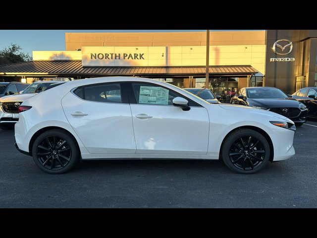 2026 Mazda Mazda3 Premium - Photo 9