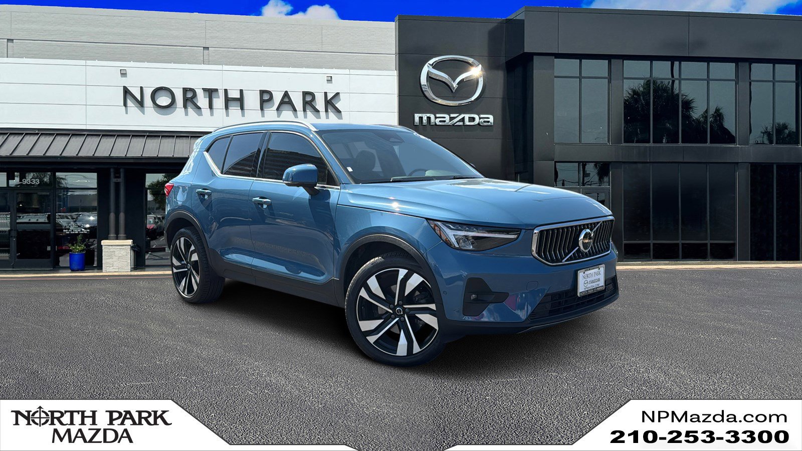 2024 Volvo XC40 Plus