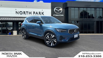 2024 Volvo XC40 Plus Bright Theme SUV