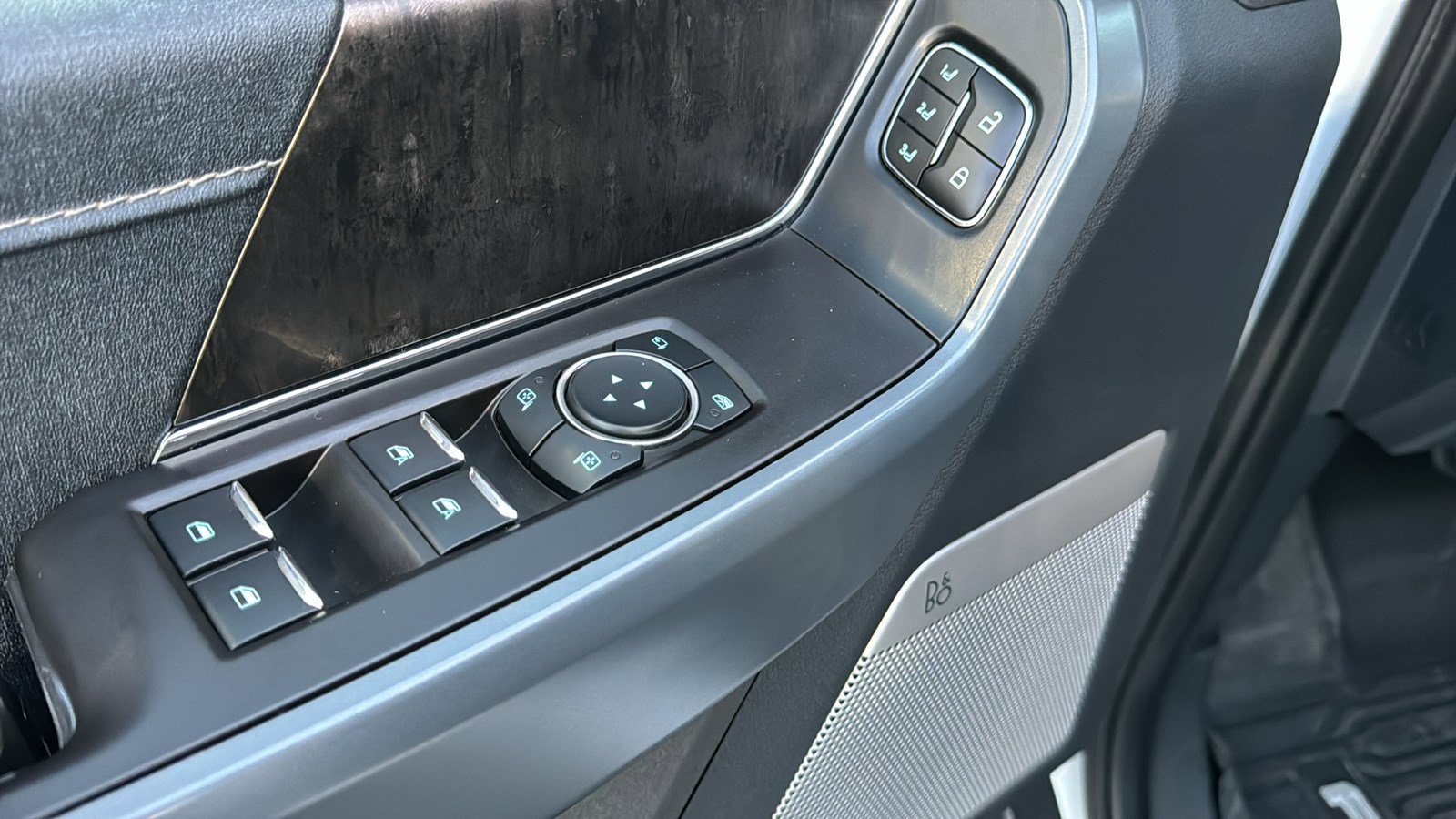 2023 Ford F-150 Lariat - Photo 12