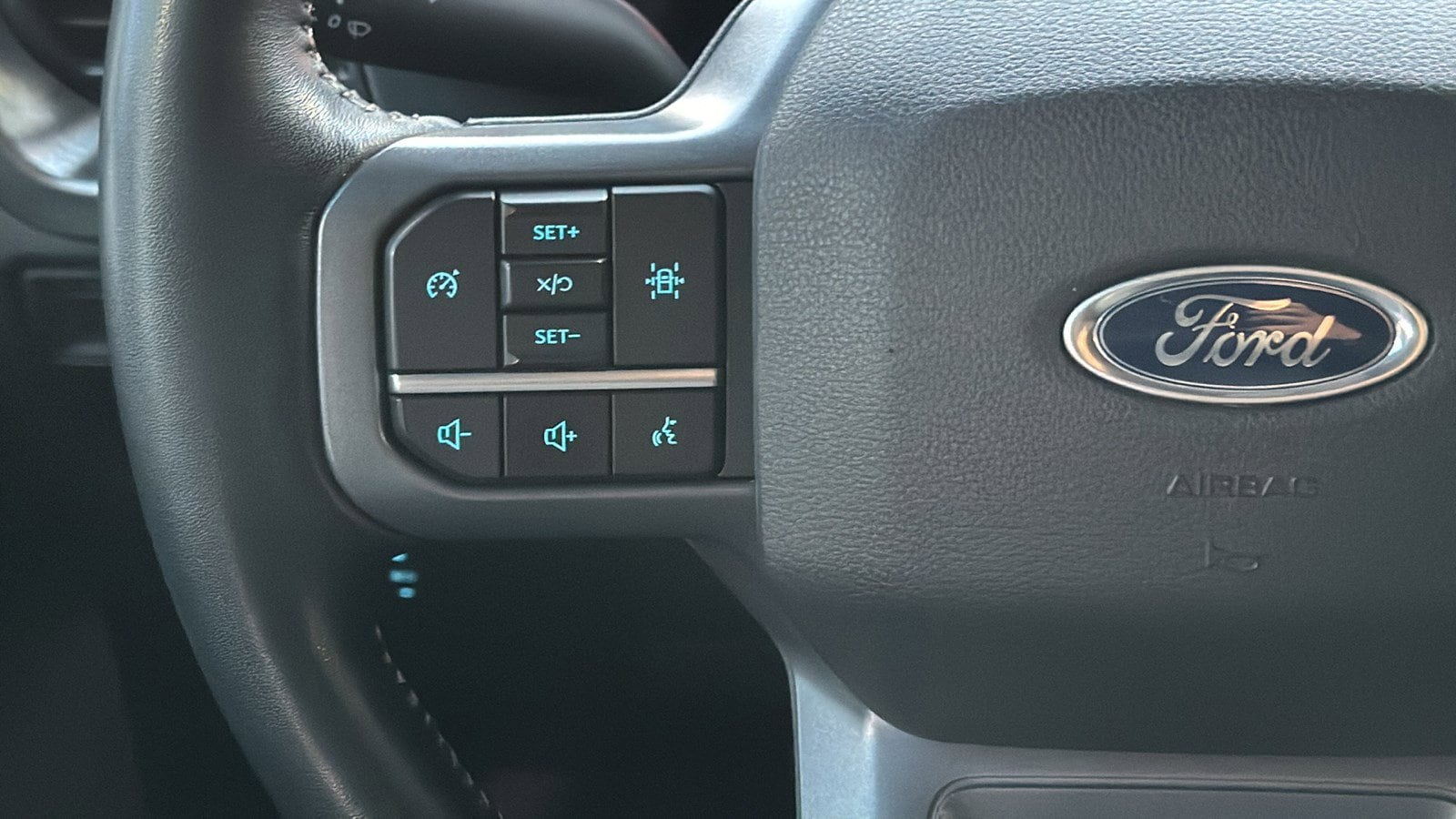 2023 Ford F-150 Lariat - Photo 30