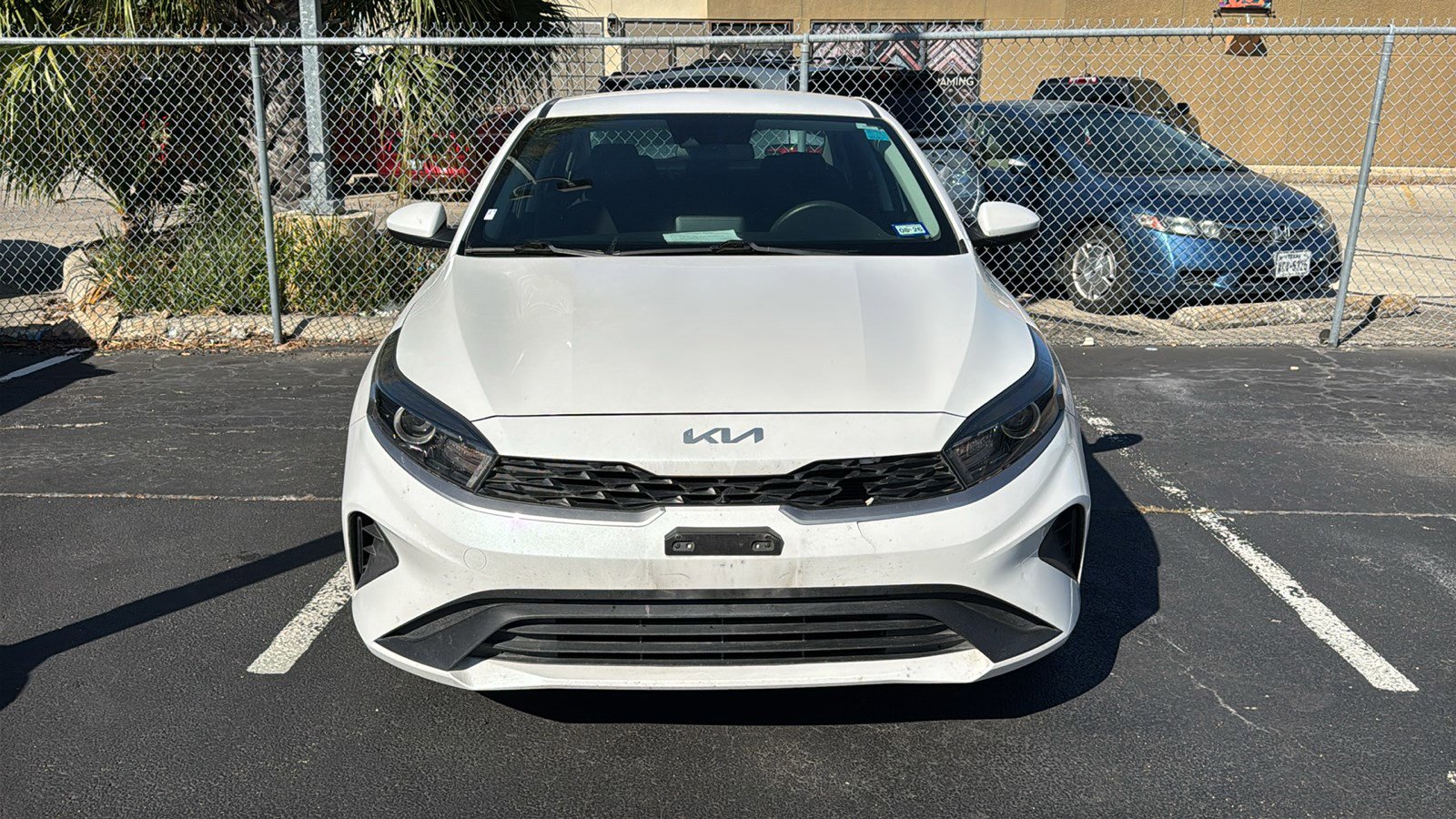 2023 Kia Forte LXS photo 2