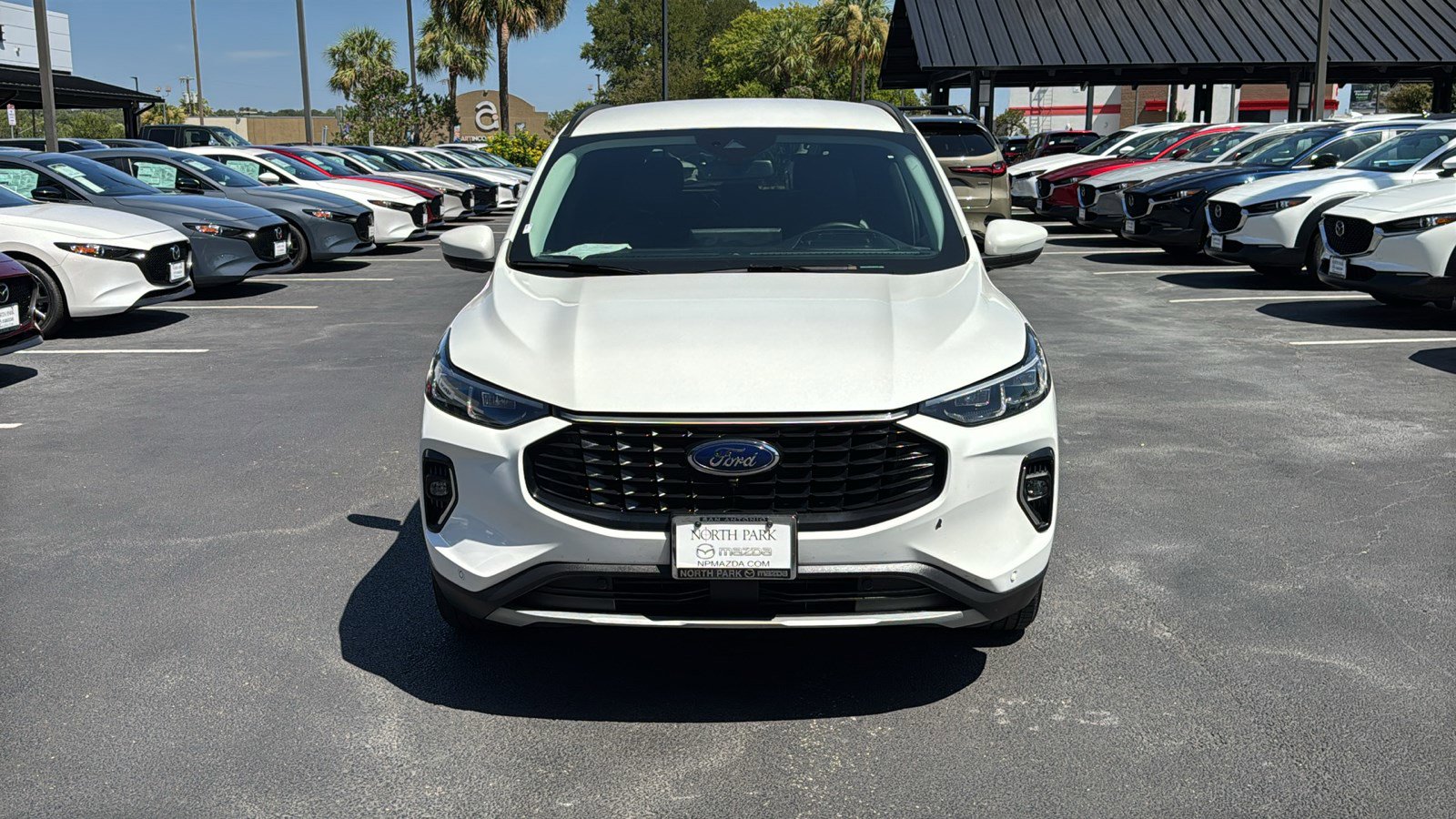 2023 Ford Escape Platinum photo 2