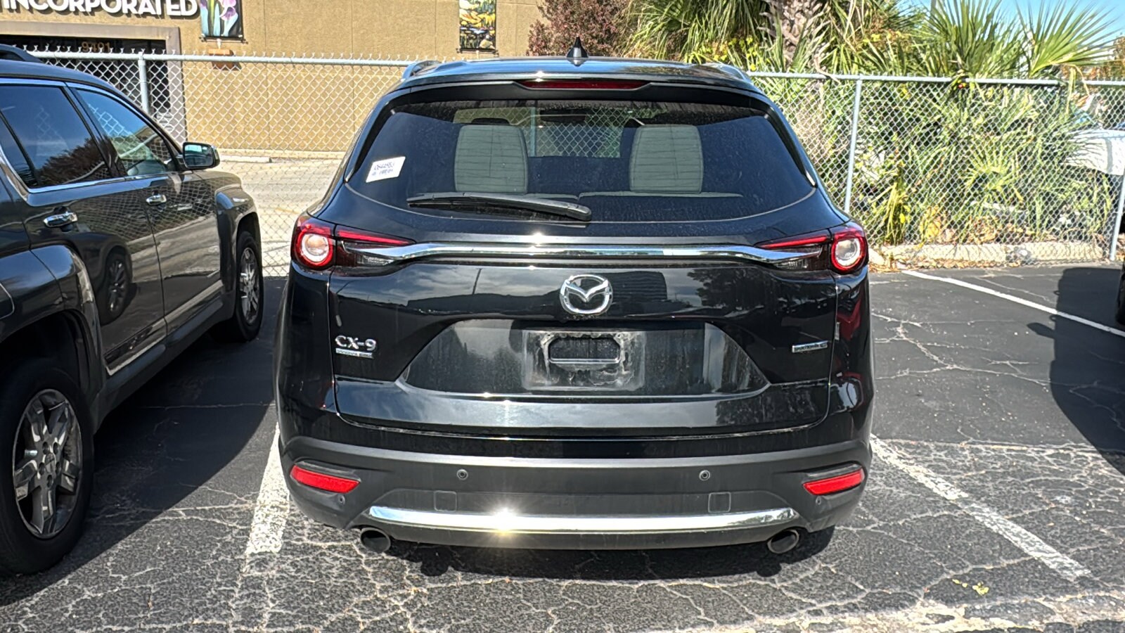 2023 Mazda CX-9 Signature photo 4