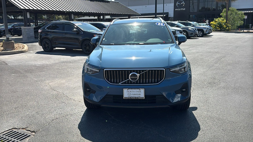 Used 2024 Volvo XC40 Plus Bright Theme SUV