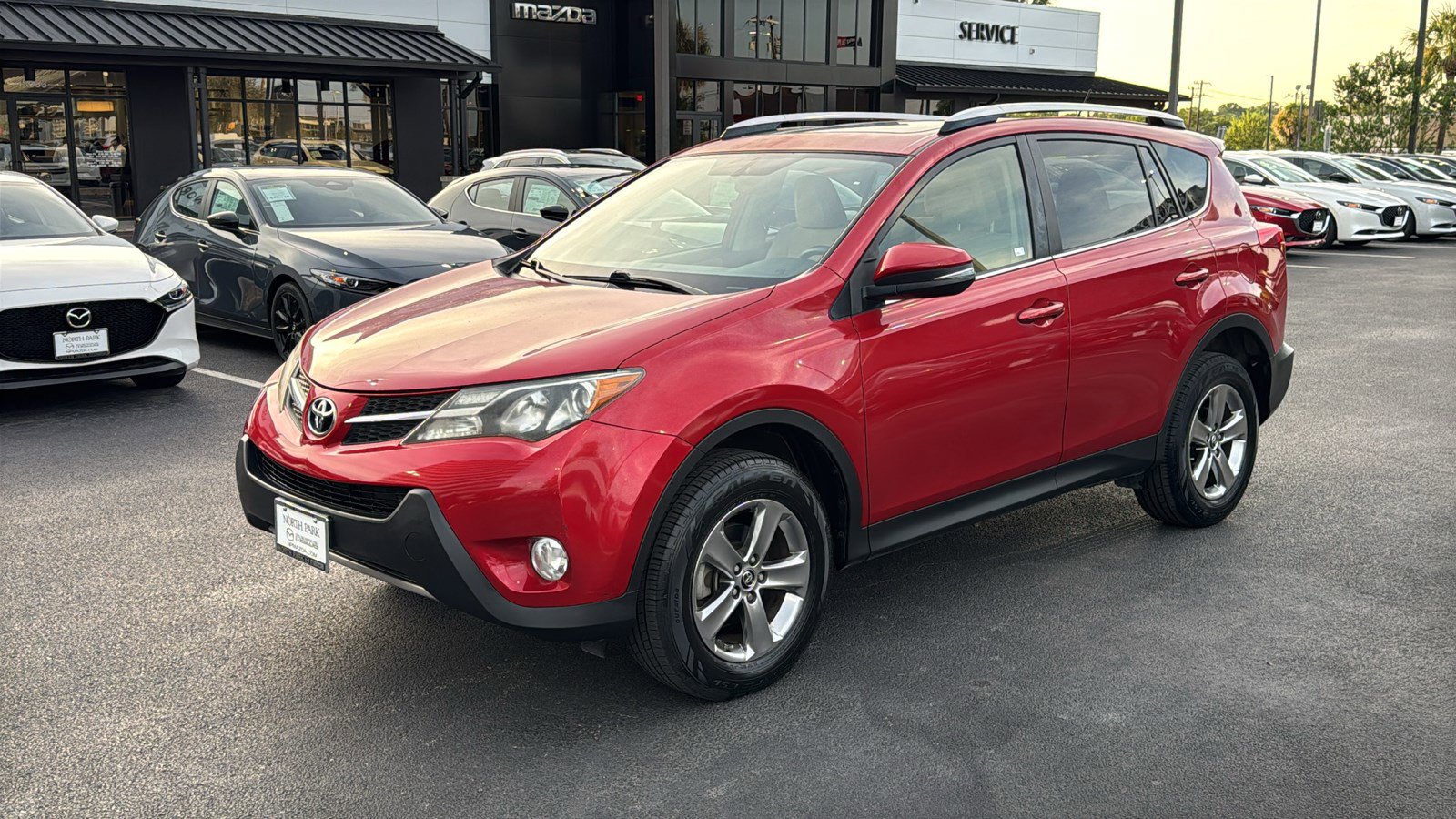 2015 Toyota RAV4 XLE photo 4