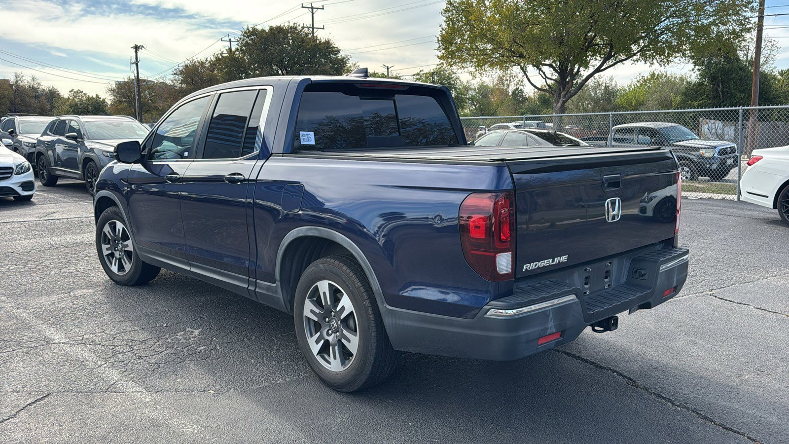 2019 Honda Ridgeline RTL-T photo 4
