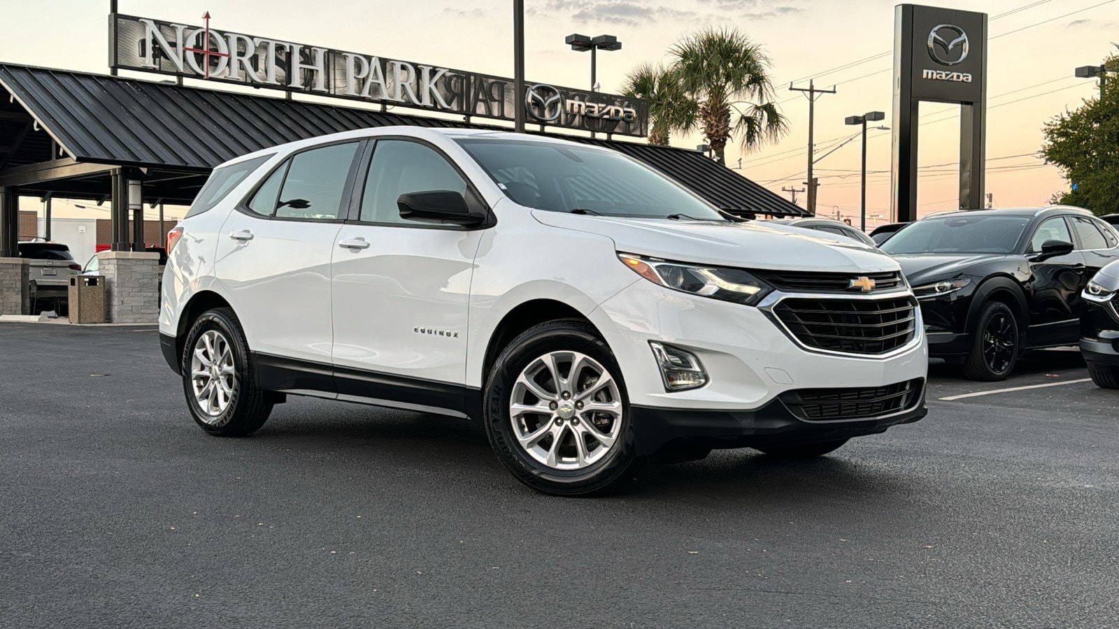 Used 2018 Chevrolet Equinox LS with VIN 3GNAXHEV5JS616815 for sale in San Antonio, TX