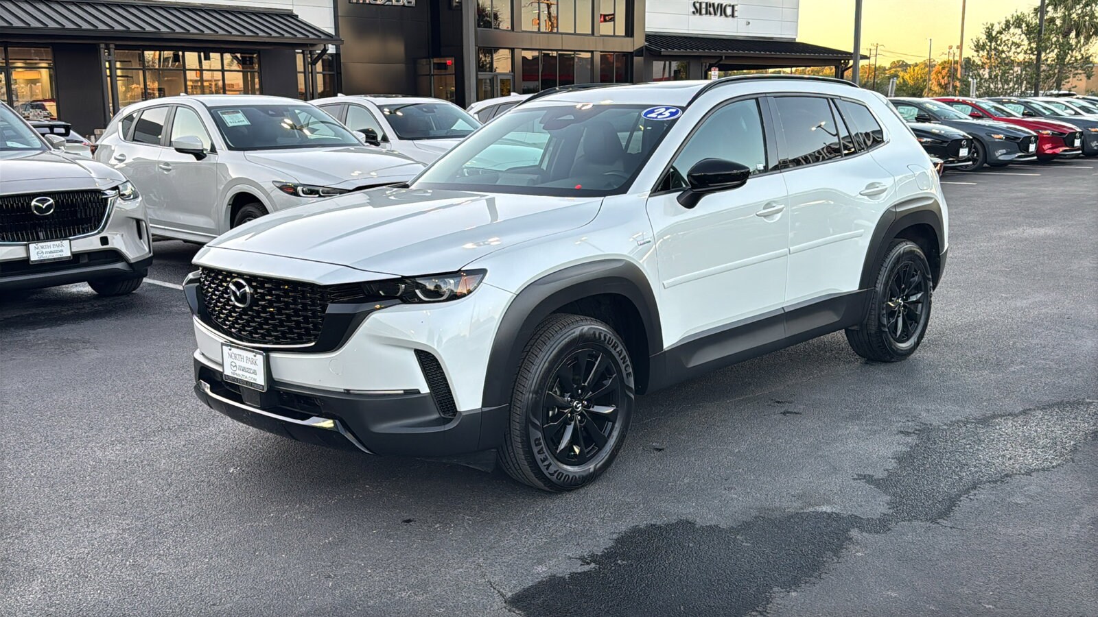 2025 Mazda CX-50 Premium photo 3