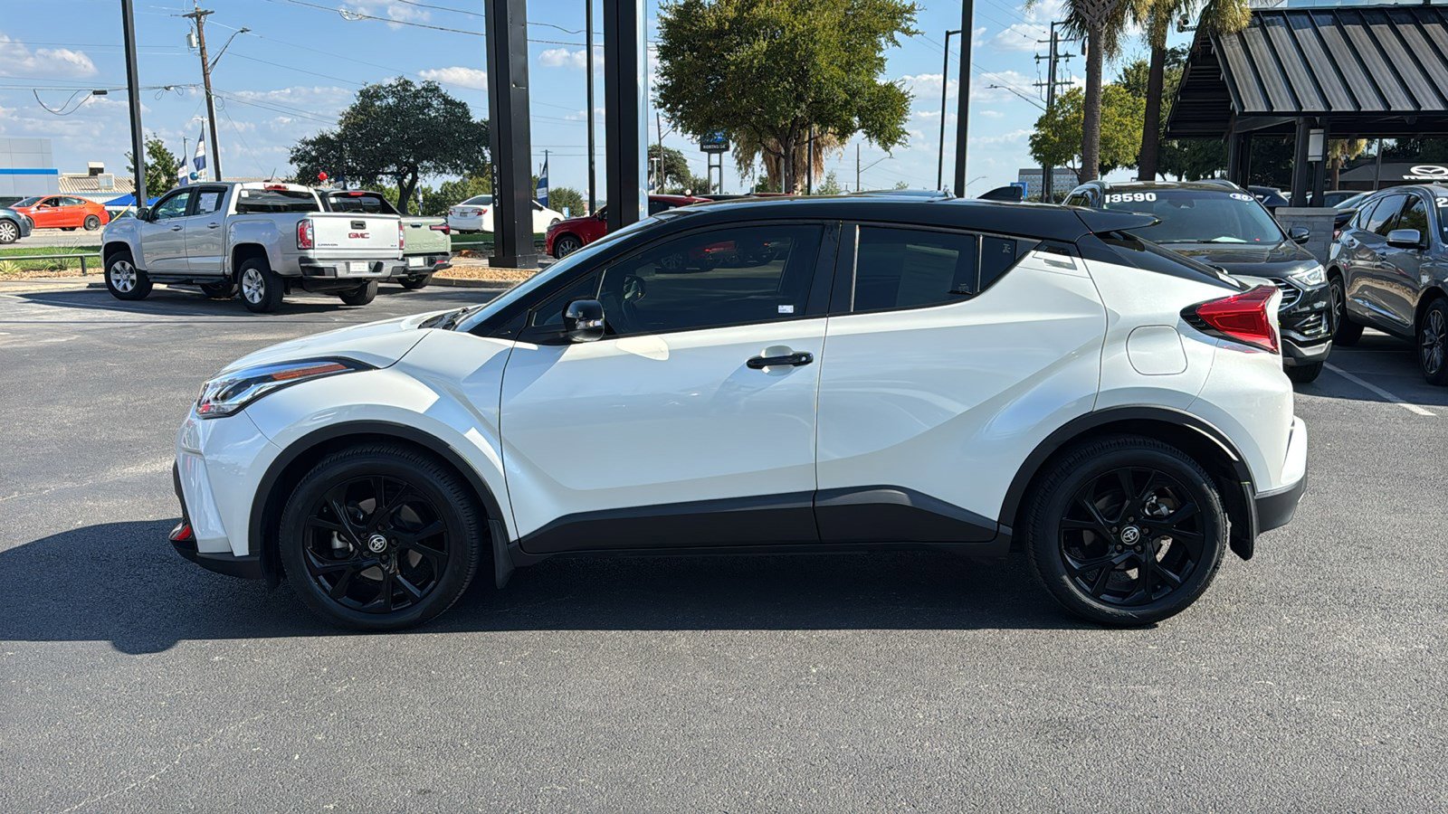 2021 Toyota C-HR Nightshade Edition photo 3