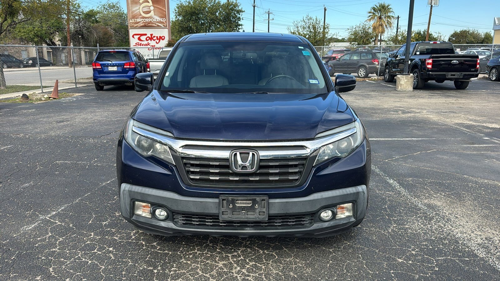 2019 Honda Ridgeline RTL-T photo 2
