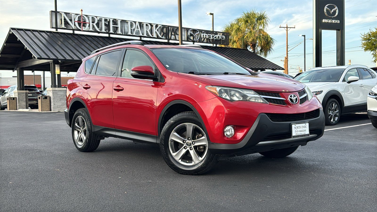 2015 Toyota RAV4 XLE photo 2