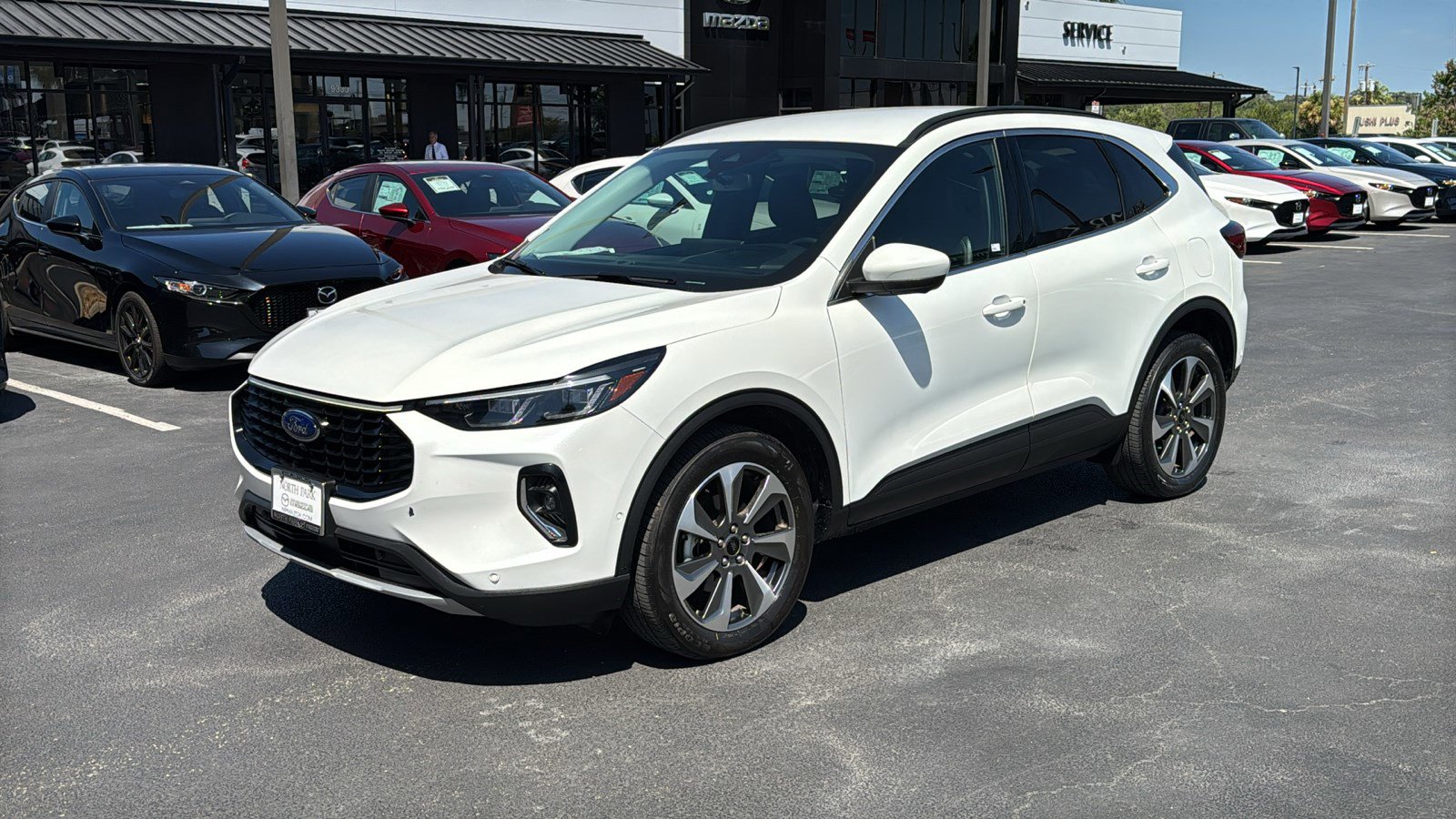 2023 Ford Escape Platinum photo 3