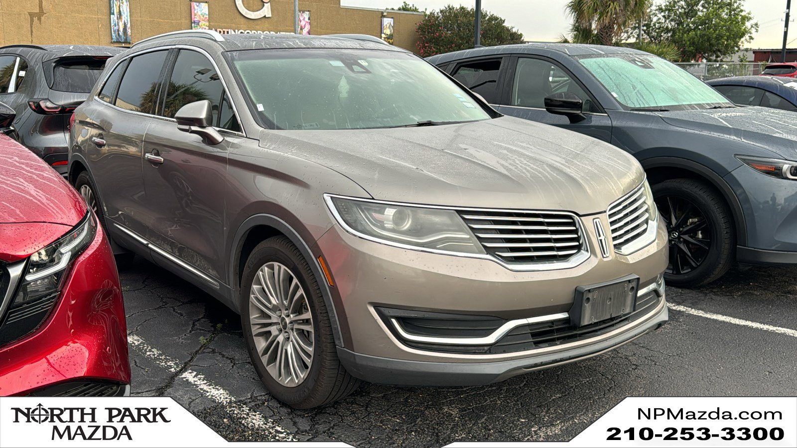 2017 Lincoln MKX Reserve FWD's photo
