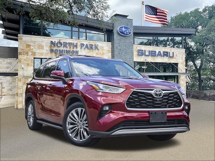 Featured Used 2021 Toyota Highlander Platinum SUV for Sale in San Antonio, TX