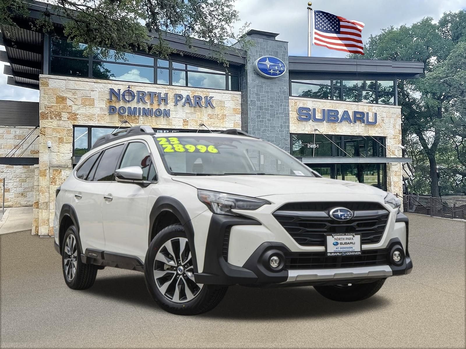 2023 Subaru Outback Touring's photo