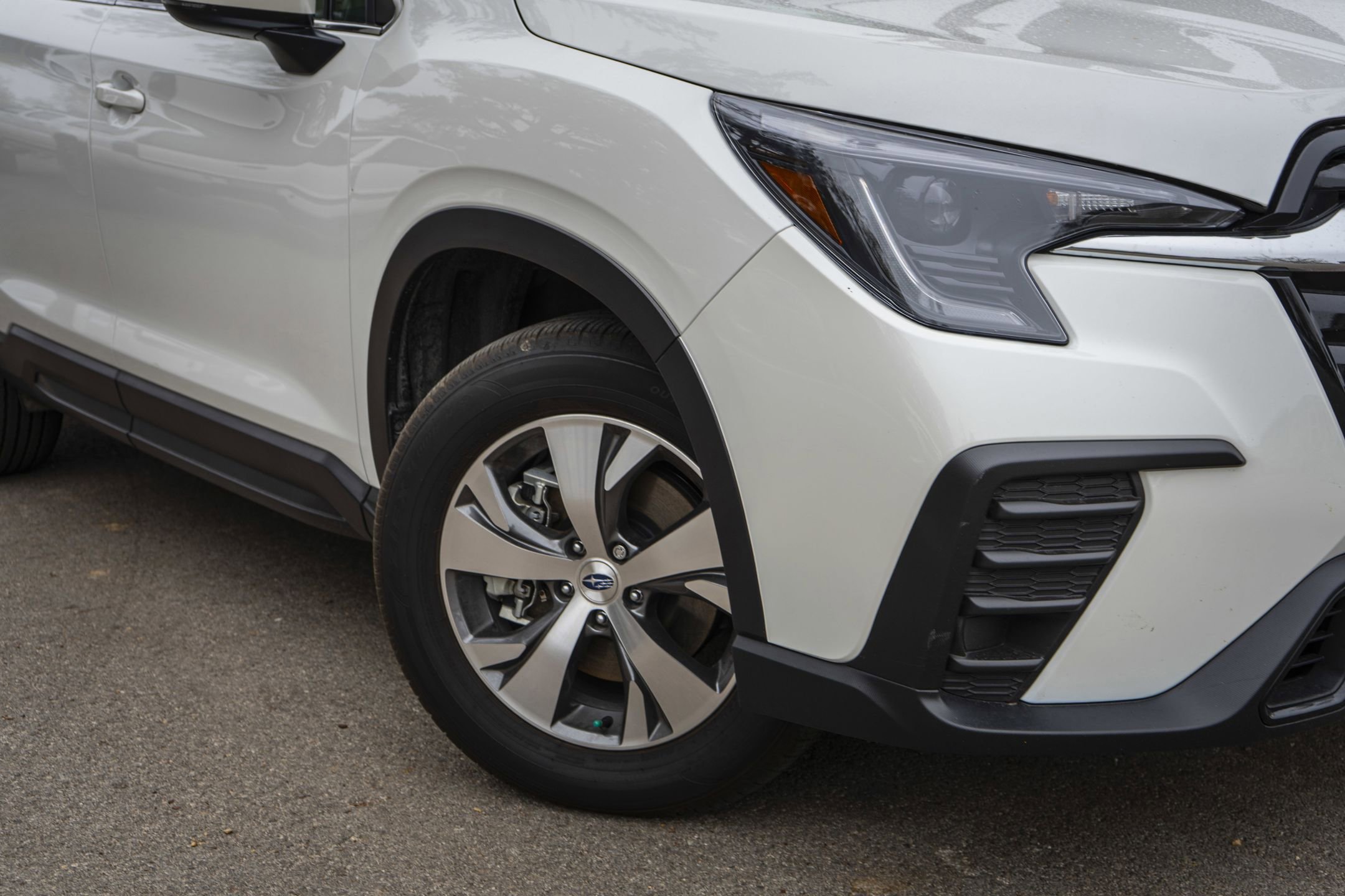 2025 Subaru Ascent Premium photo 3