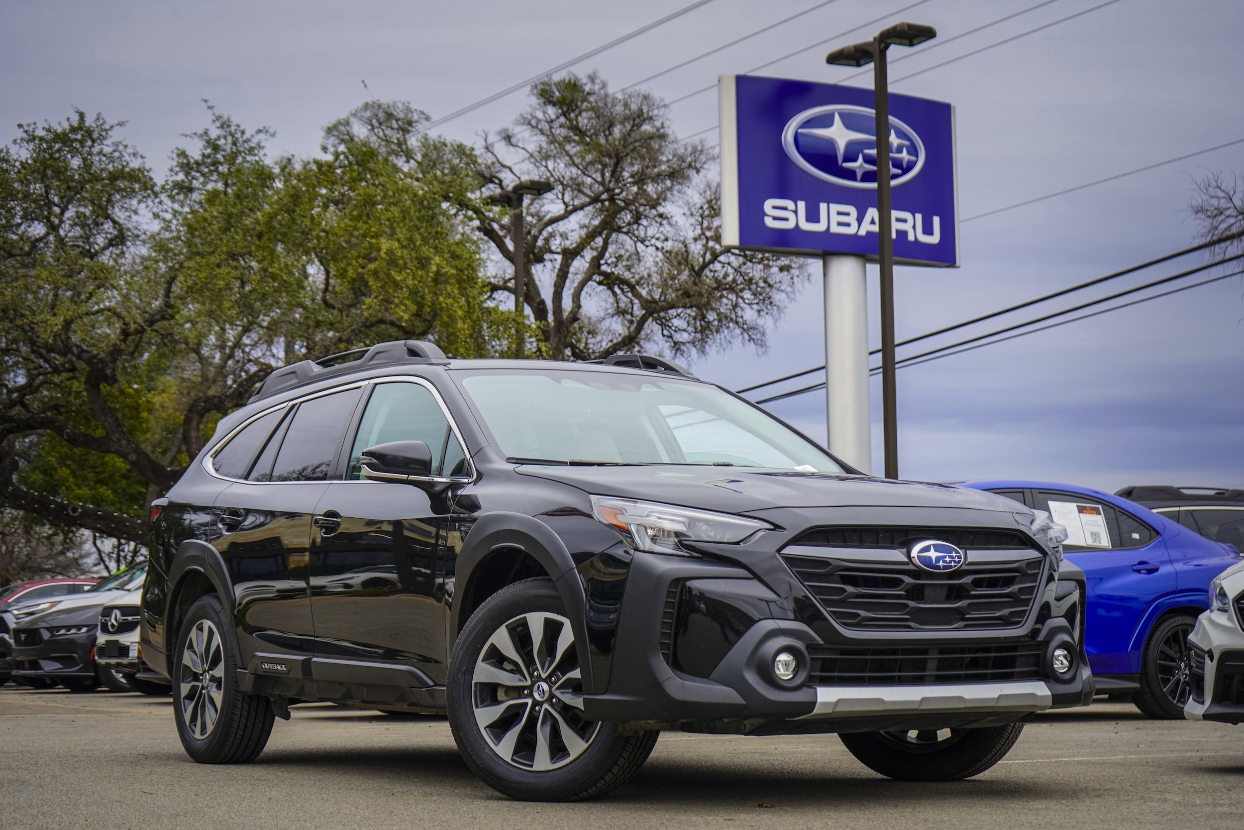 2023 Subaru Outback Limited's photo