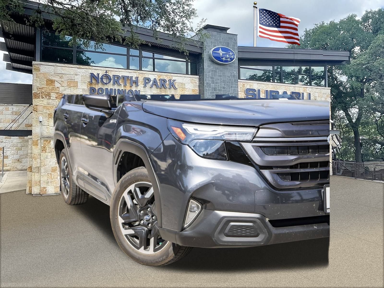 2025 Subaru Forester Premium photo 2