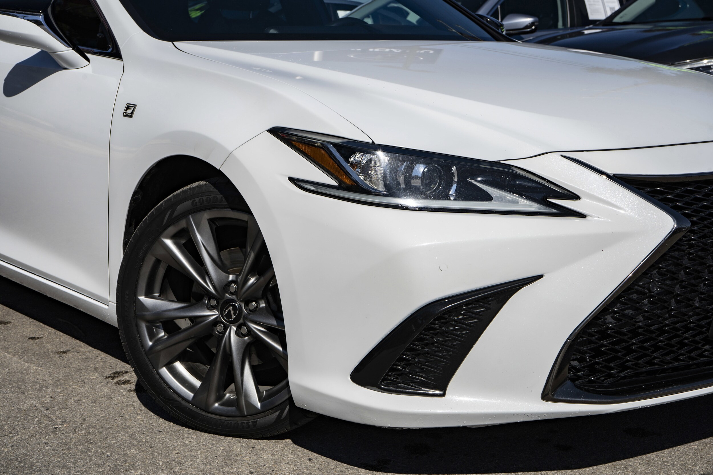2020 Lexus ES 350 F SPORT photo 3