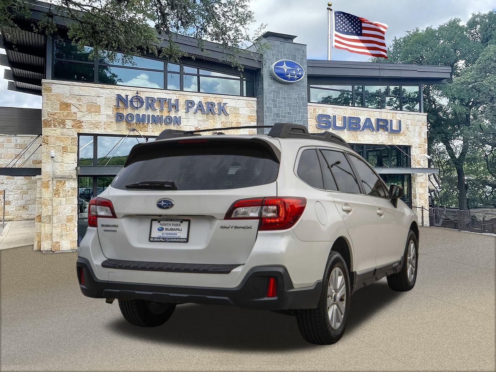 2019 Subaru Outback 2.5i photo 2