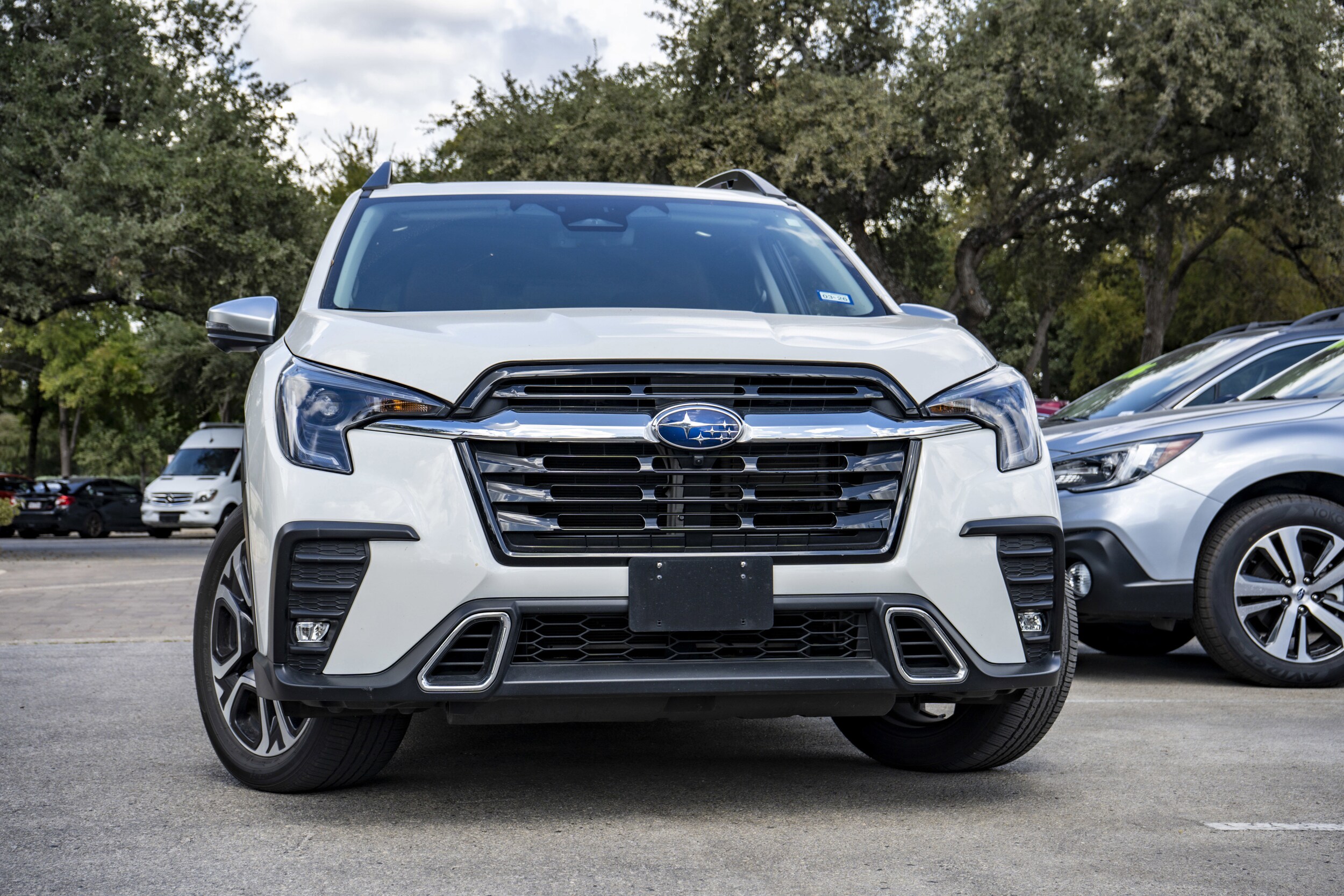 2023 Subaru Ascent Touring photo 3