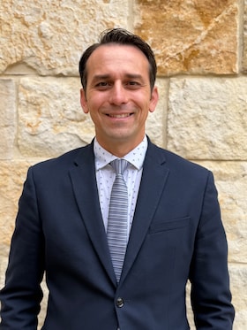 Staff member Claudio Saraiva from e999b0402da3