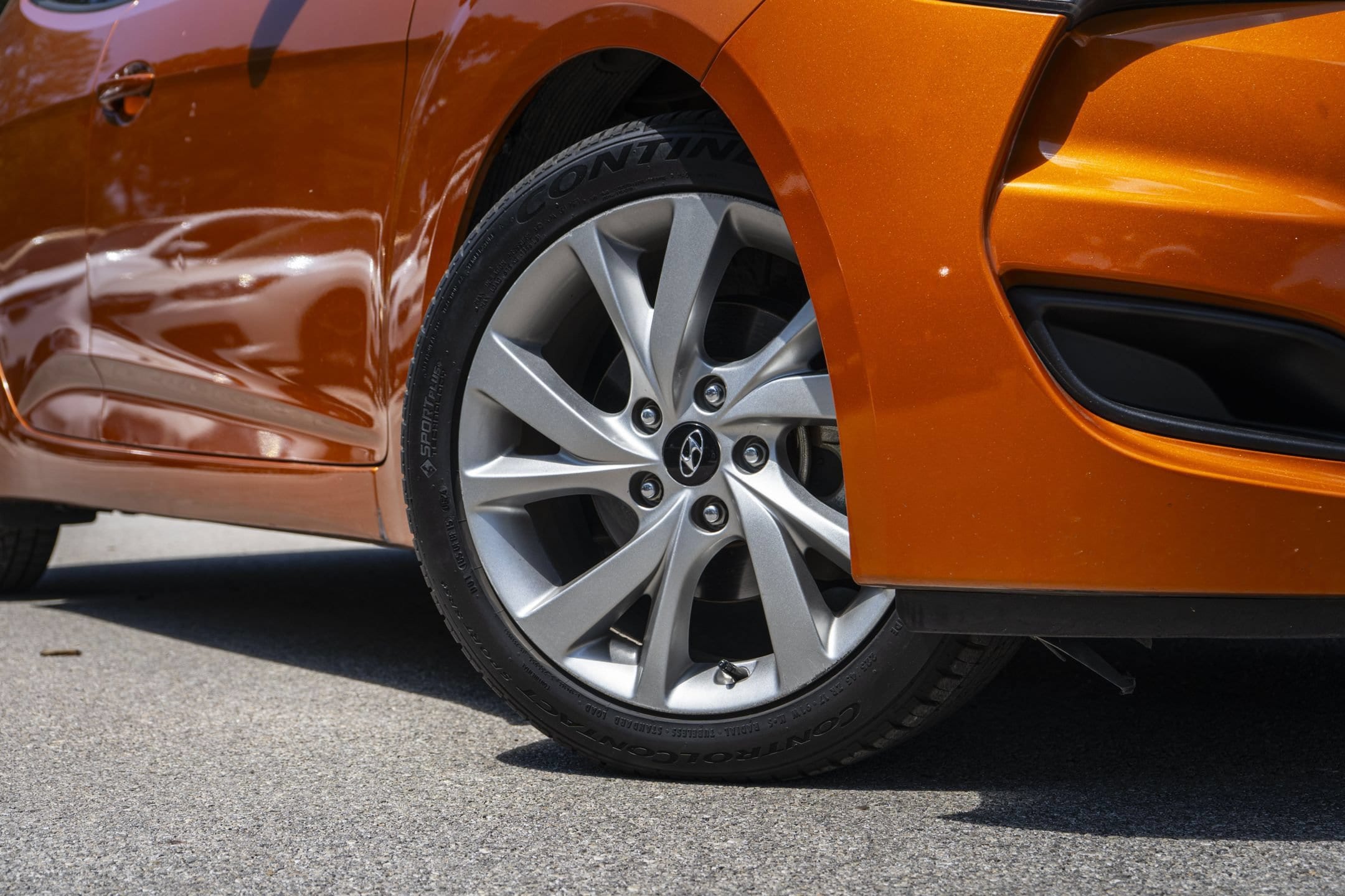 Used 2016 Hyundai Veloster Base with VIN KMHTC6AD1GU297528 for sale in San Antonio, TX