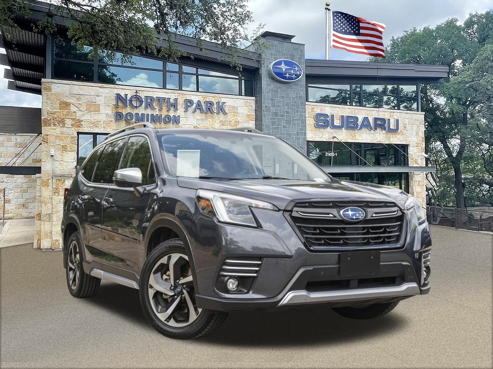 2023 Subaru Forester Touring's photo