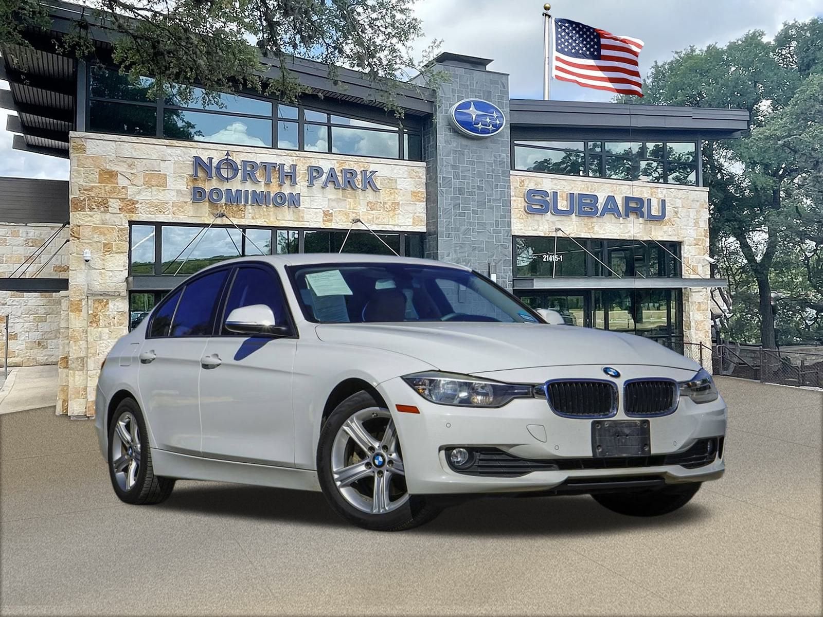 2015 BMW 3 Series 320i's photo