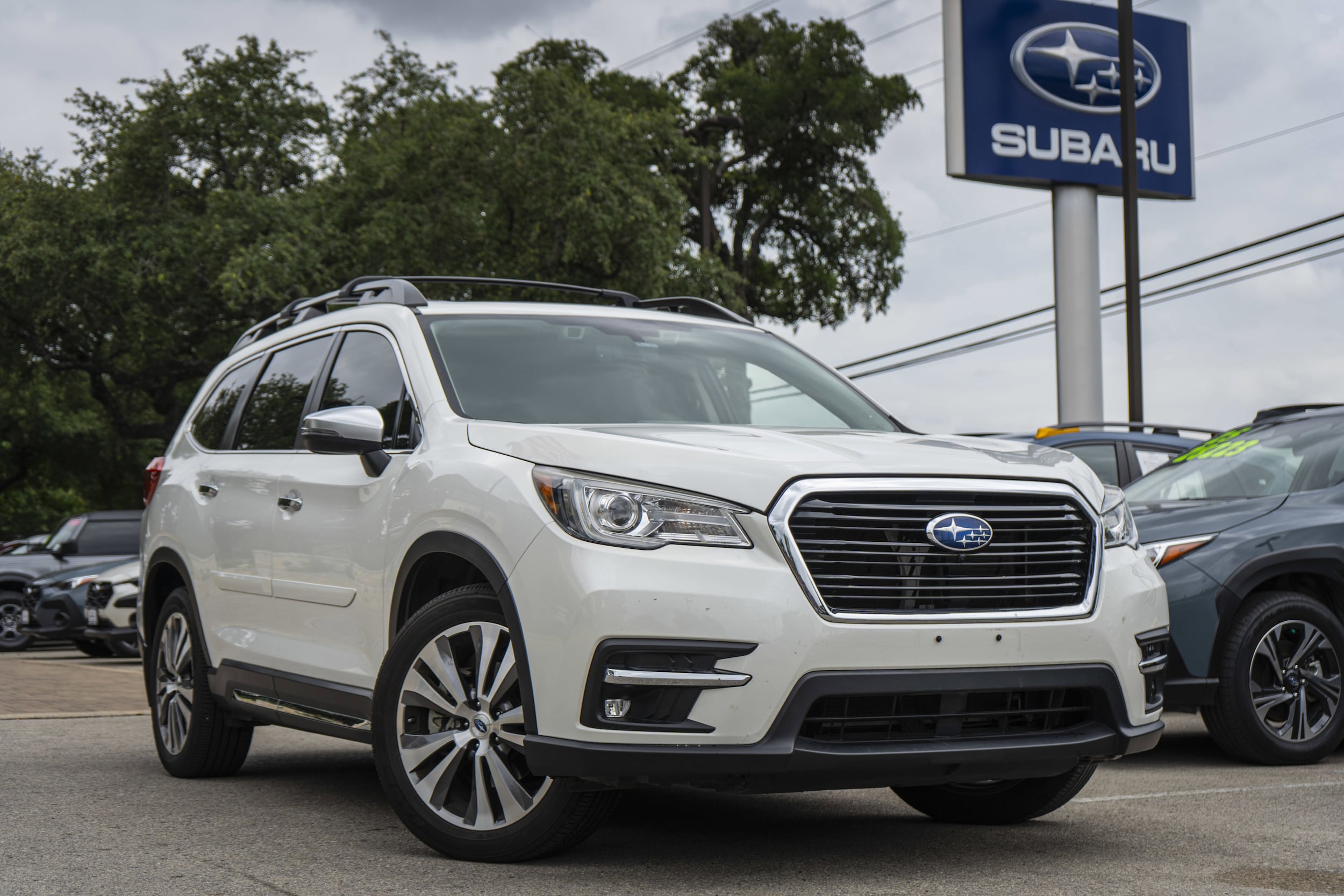 2021 Subaru Ascent Touring's photo