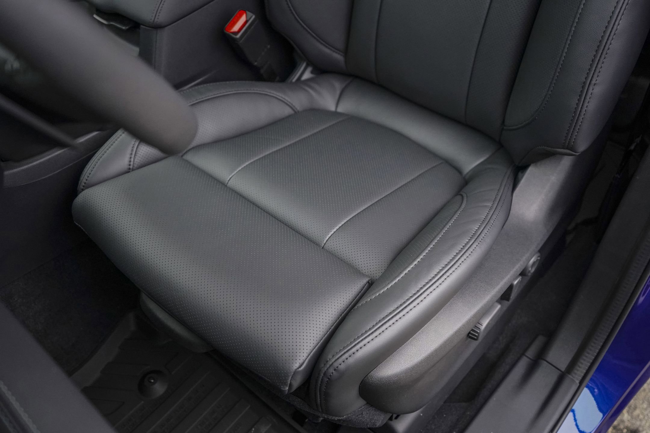 2026 Subaru Ascent Touring - Photo 10