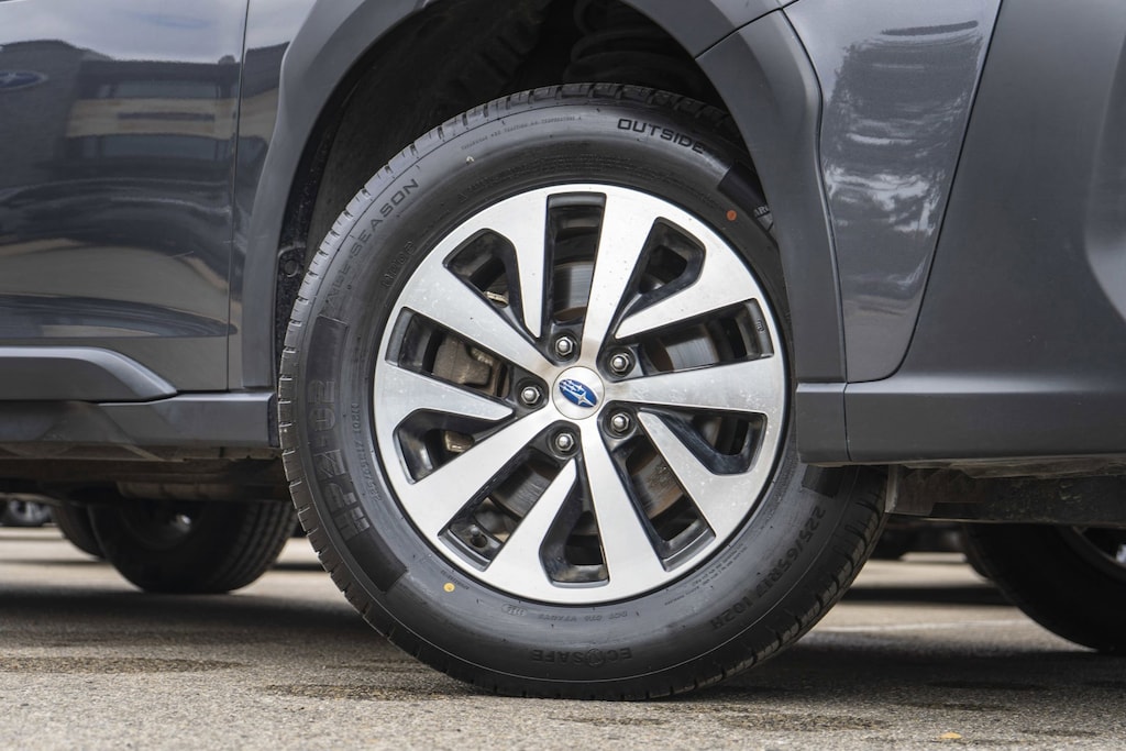 Used 2024 Subaru Outback Premium SUV