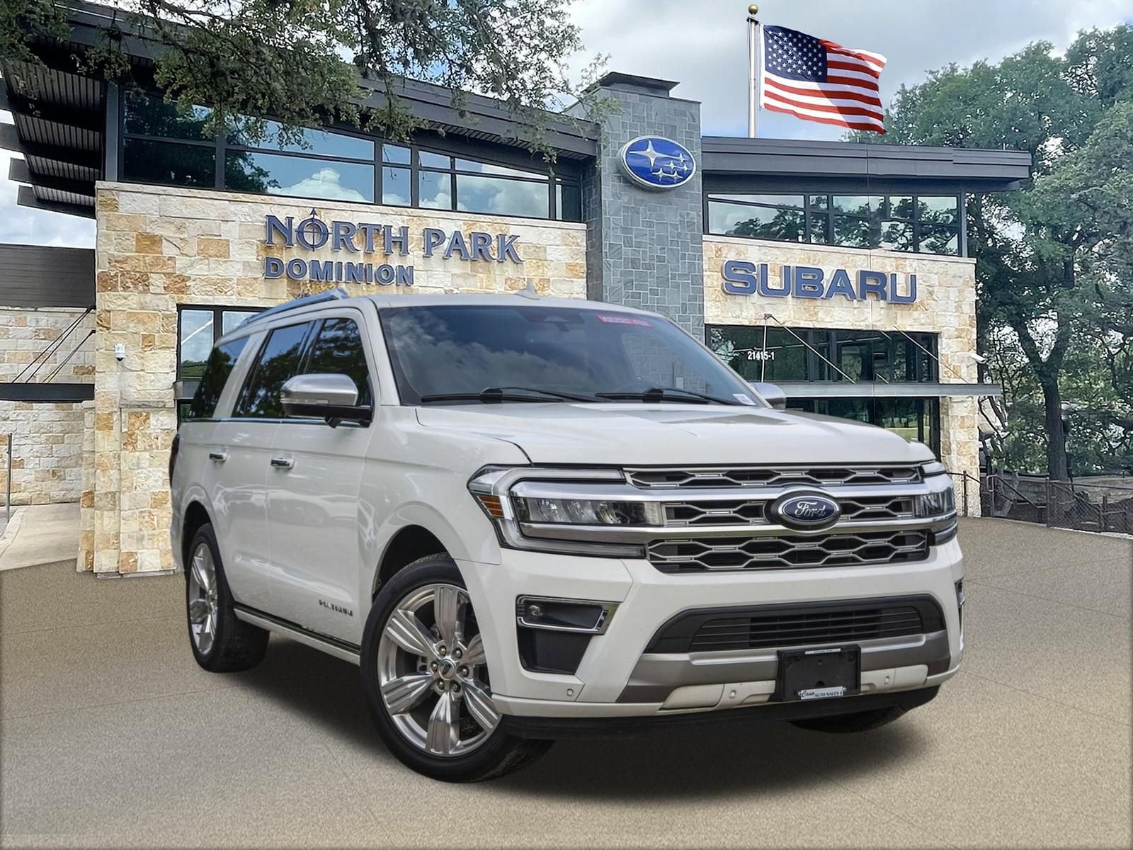 2023 Ford Expedition Platinum's photo