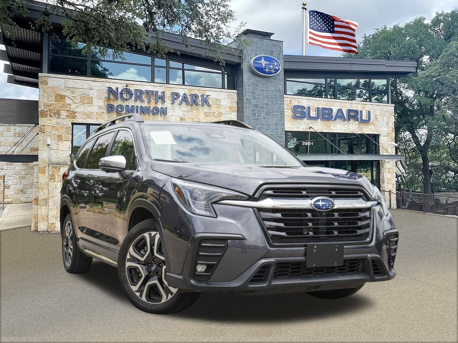 2023 Subaru Ascent Limited 7 Passenger's photo
