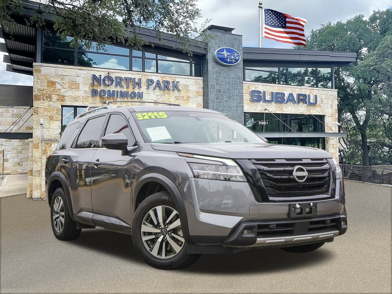 2023 Nissan Pathfinder SL