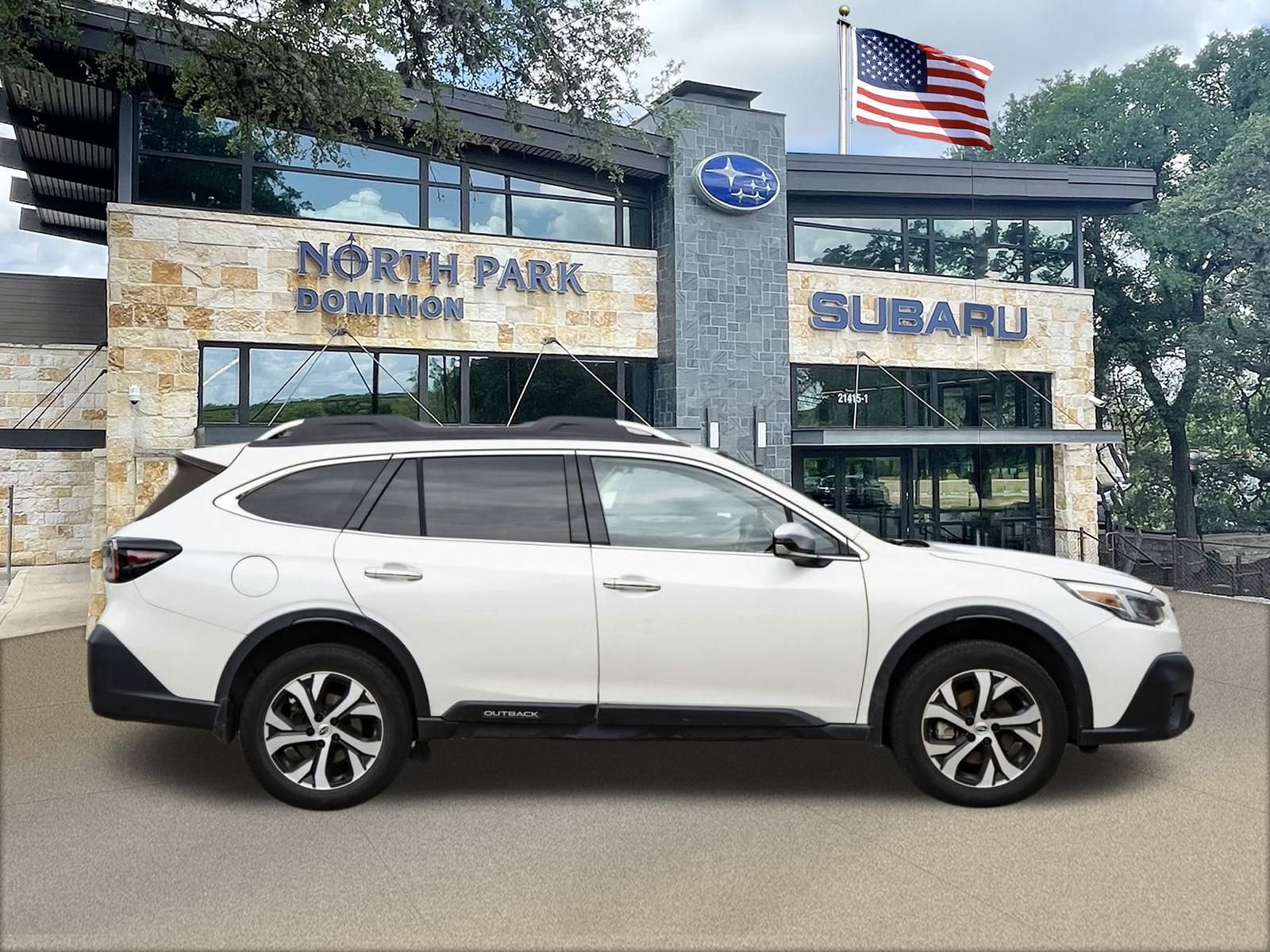 2022 Subaru Outback Touring photo 3