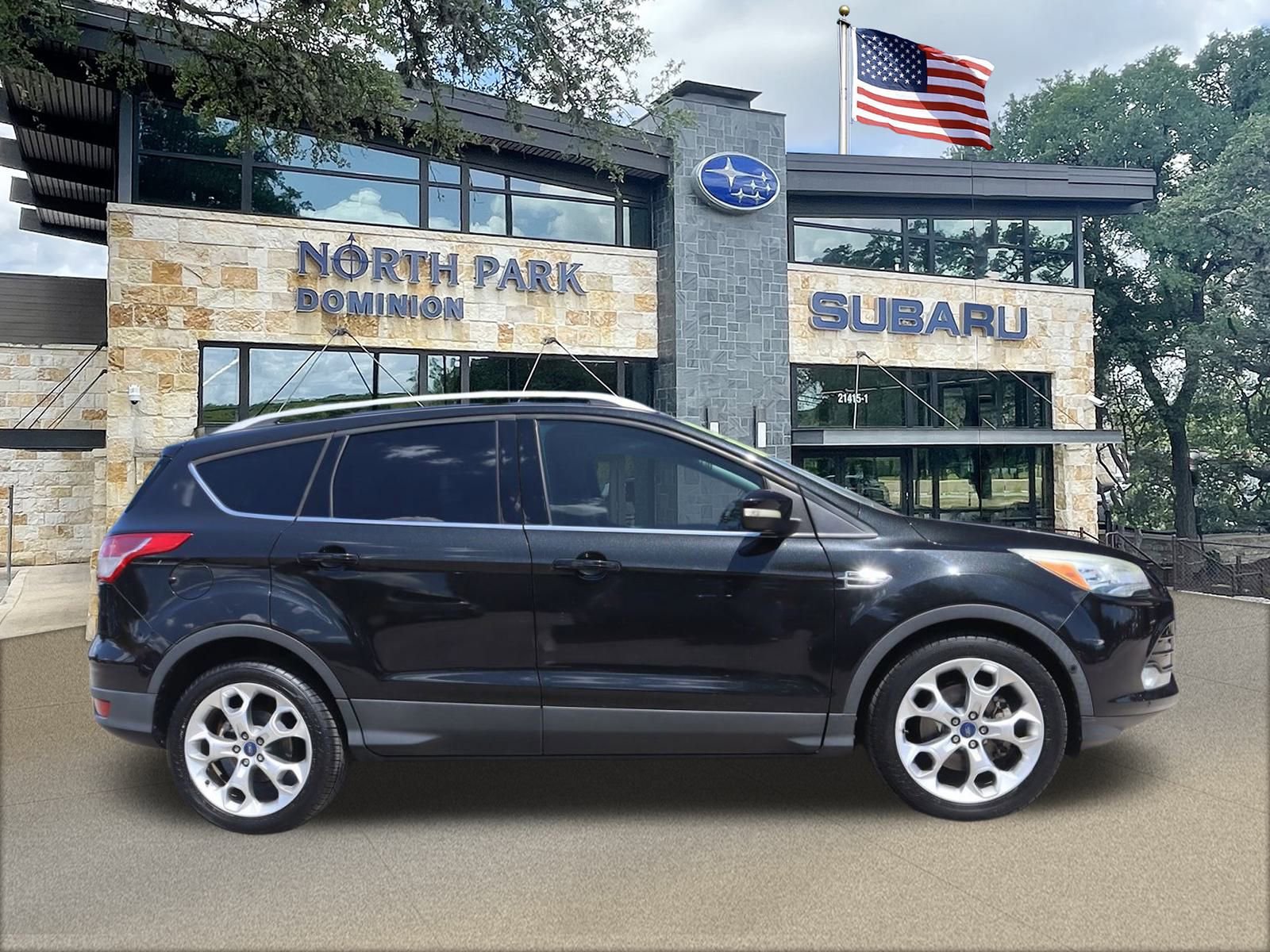 2015 Ford Escape Titanium photo 3