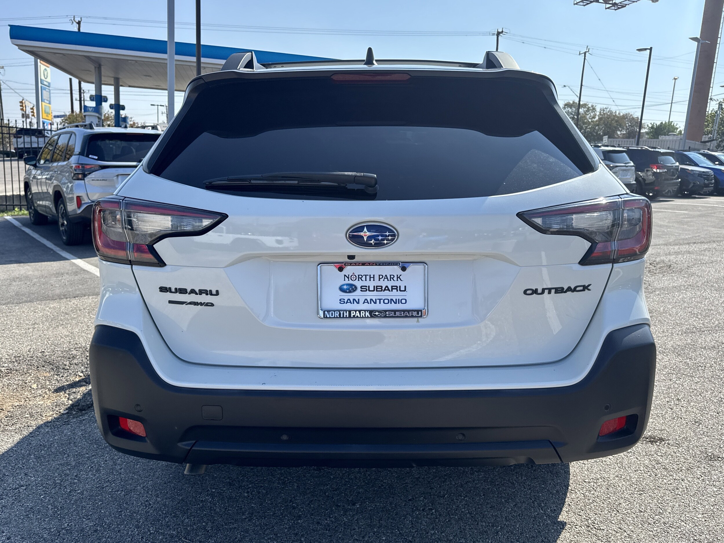 2023 Subaru Outback Onyx Edition photo 3