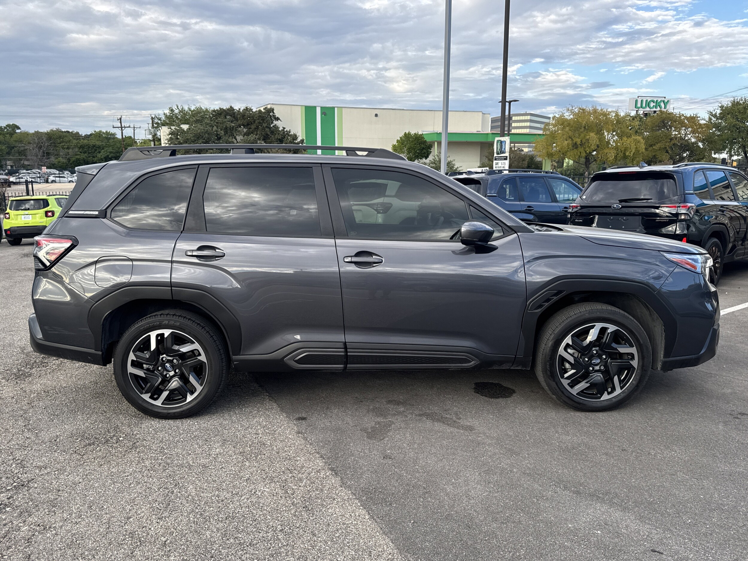 2025 Subaru Forester Limited photo 2