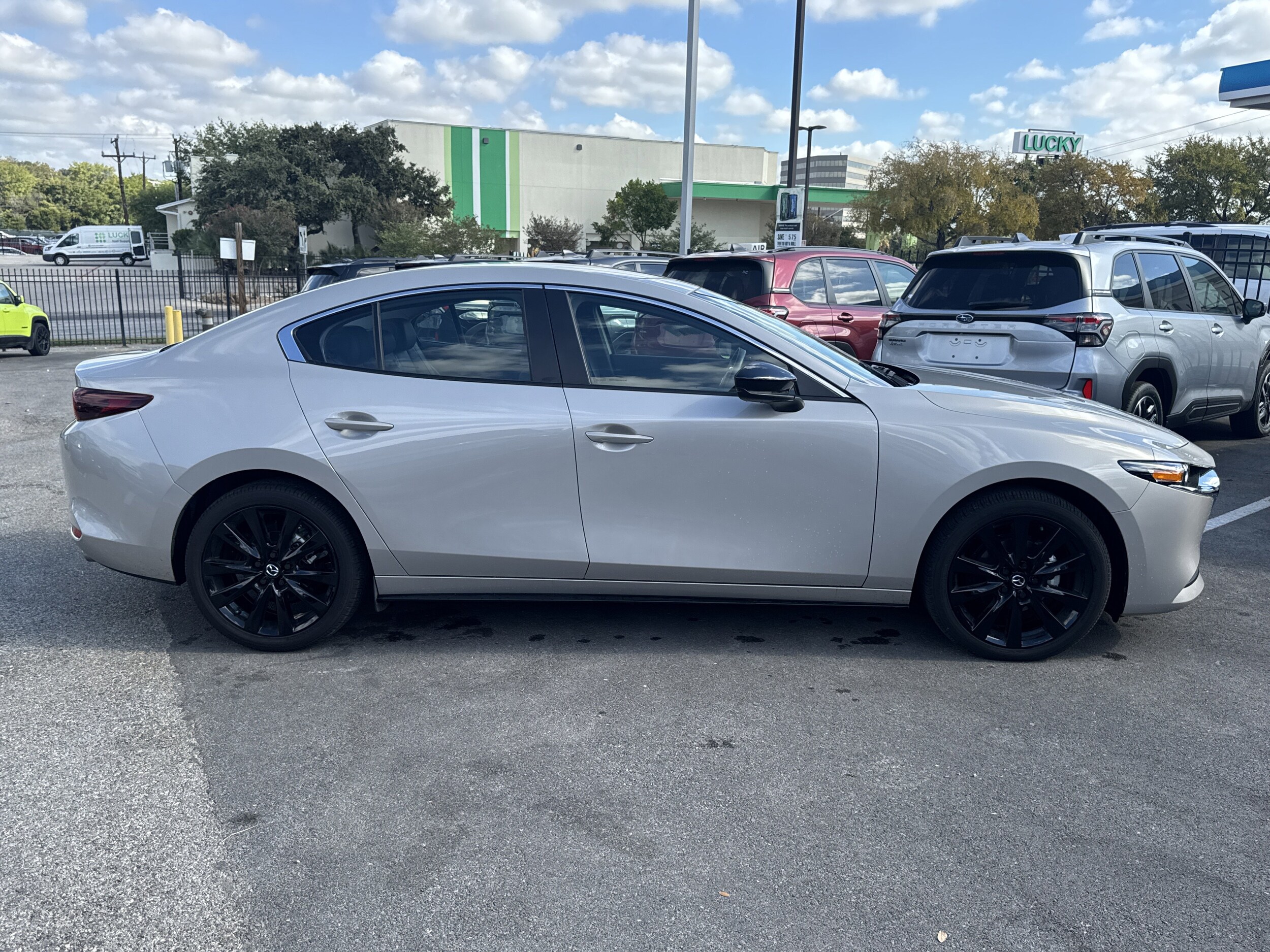 2024 Mazda Mazda3 Sedan 2.5 Select Sport photo 2